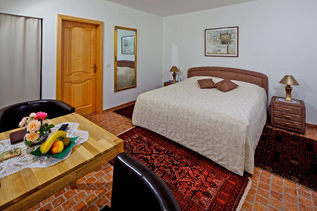 Gaestehaus Samira Purbach am Neusiedlersee Quarto foto