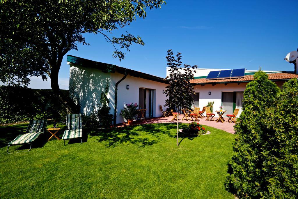 Gaestehaus Samira Purbach am Neusiedlersee Exterior foto