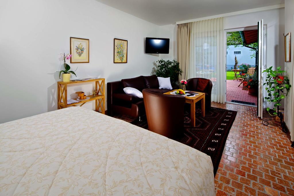 Gaestehaus Samira Purbach am Neusiedlersee Quarto foto